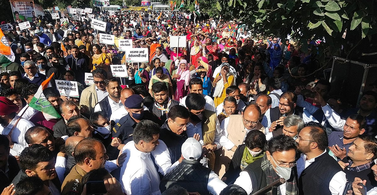 Haryana police detains Congress leaders for protesting against ‘recruitment scam’ under BJP-JJP govt