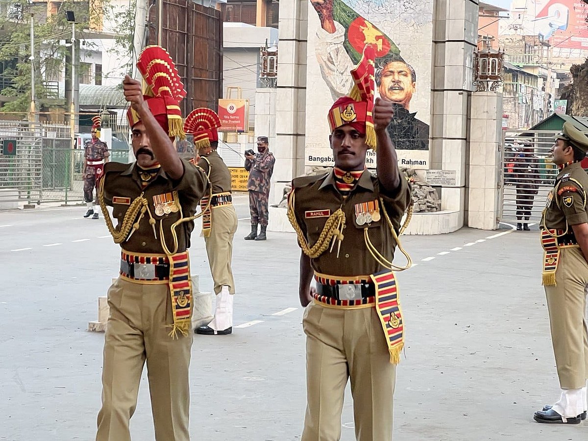 BSF, BGB resume joint Retreat ceremony at Petrapole