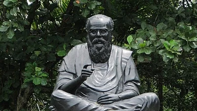 Hindu activists arrested over desecrating Periyar statue in Tamil Nadu