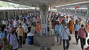 India logs 2,68,833 Covid cases, 402 deaths in a day; Omicron tally reaches 6,041