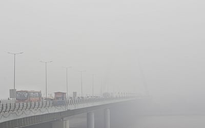 Dense fog engulfs Indo-Gangetic plains, visibility better in Delhi