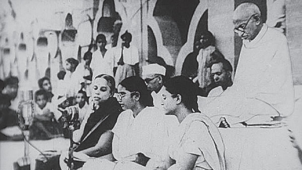 Doublespeak on Mahatma Gandhi: Hypocritical homage to Bapu by his  assassins