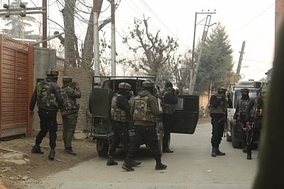 Six terrorist associates arrested in J&K