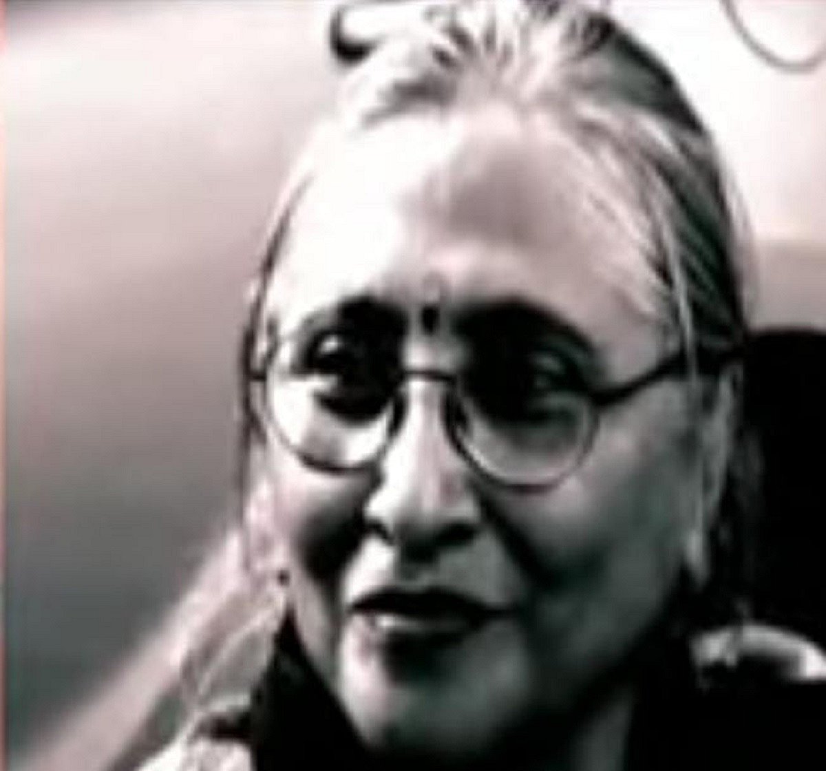 Theatre personality Shaoli Mitra passes away