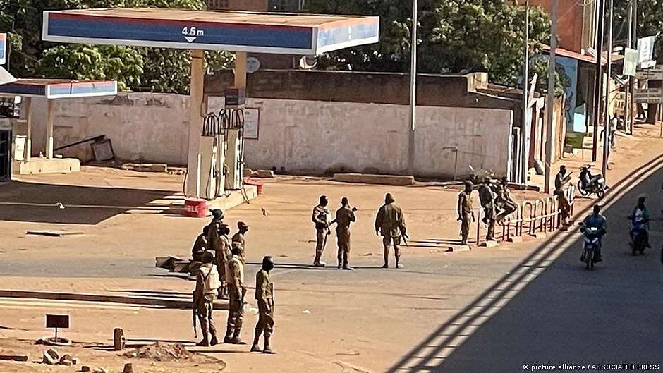 Burkina Faso: Heavy gunfire heard near president's house