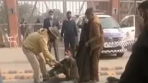 Self-immolation bid outside Supreme Court