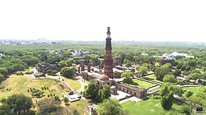 Twist in temple restoration plea as 'royal family member' claims Qutub Minar