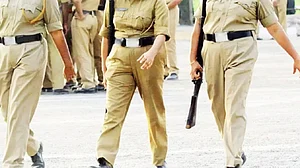 Patna Police launch probe into SHO misbehaving with woman