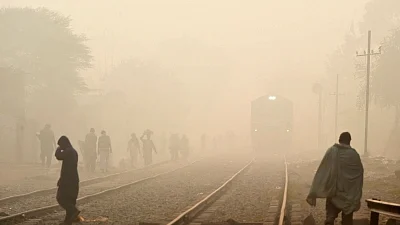 Pak study blames polluted air from India for toxic smog in Lahore