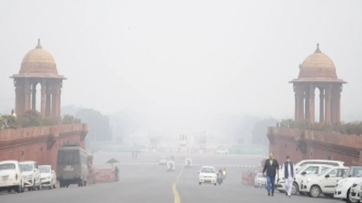 Misty morning in Delhi