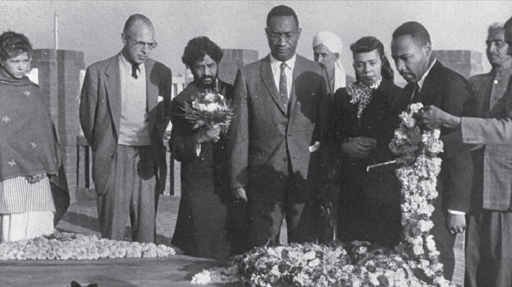Dr Martin Luther King Jr. pays his respect at Rajghat