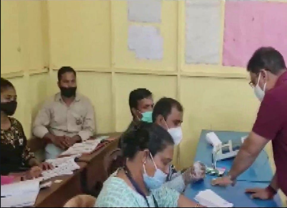 LIVE News Updates: UP sees 51.93% voter turnout till 3 PM, Uttarakhand reports 49.24% & Goa 60.18%