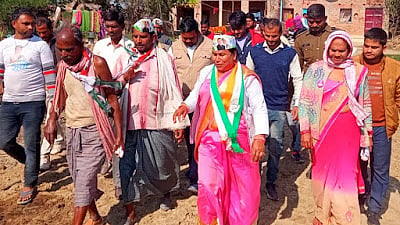 Hemlata Patel campaigning in her constituency
