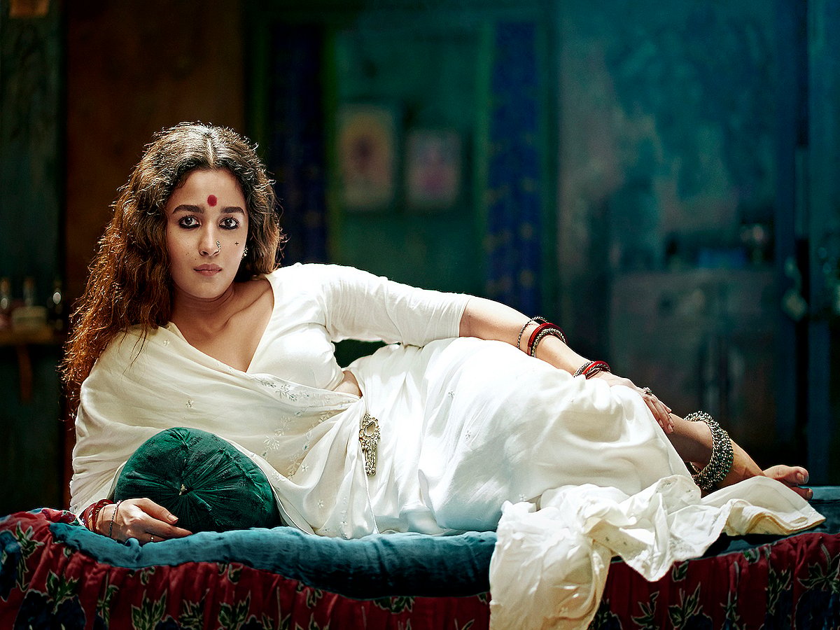 'Gangubai Kathiawadi': Alia Bhatt nails it with elan in this grand melodramatic spectacle by Bhansali