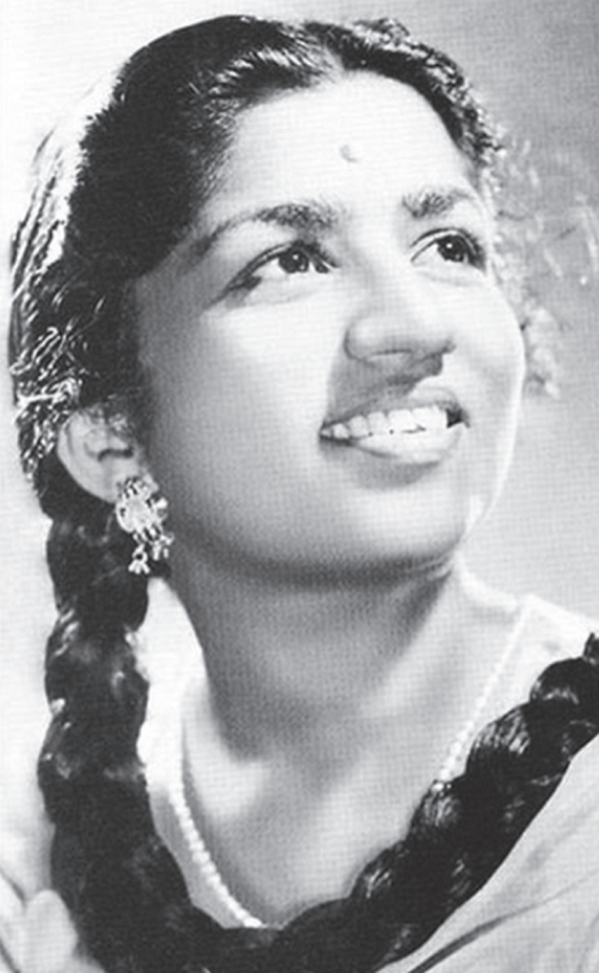 A young Lata