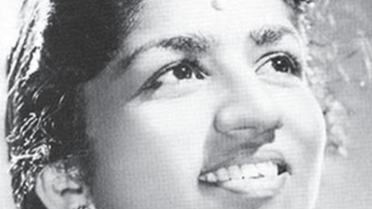 A young Lata