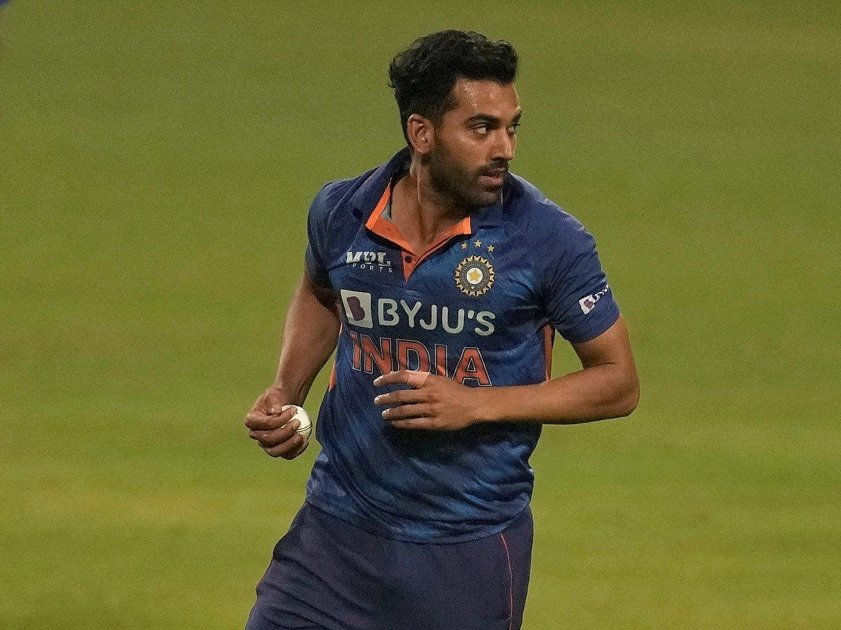 Cricketer claims Malaysian Airlines misplaced his luggage, alleges food not served during travel