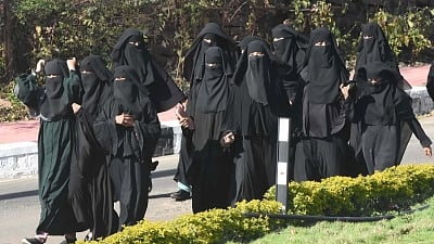 Karnataka: Police register FIR against 10 girls for protesting against Hijab ban