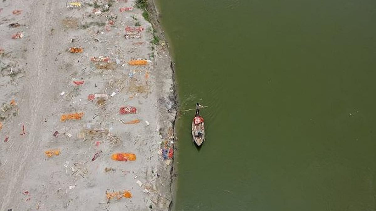 Washed up bodies on the shore of Ganga