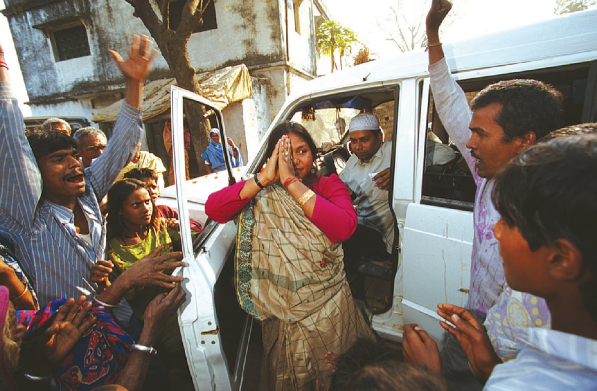 B'wood Baatein: Upper caste brutality remains unchanged 28 years after 'Bandit Queen' was released 