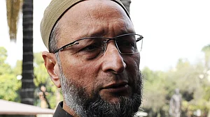 Owaisi-led AIMIM to field 25 candidates in Karnataka polls, eyes alliance with JD(S)