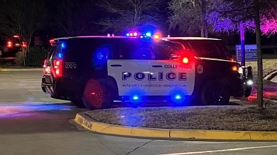 2 dead, 9 police officers injured in shooting in US Phoenix