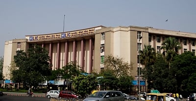 Rollback LIC divestment: Stalin to Centre