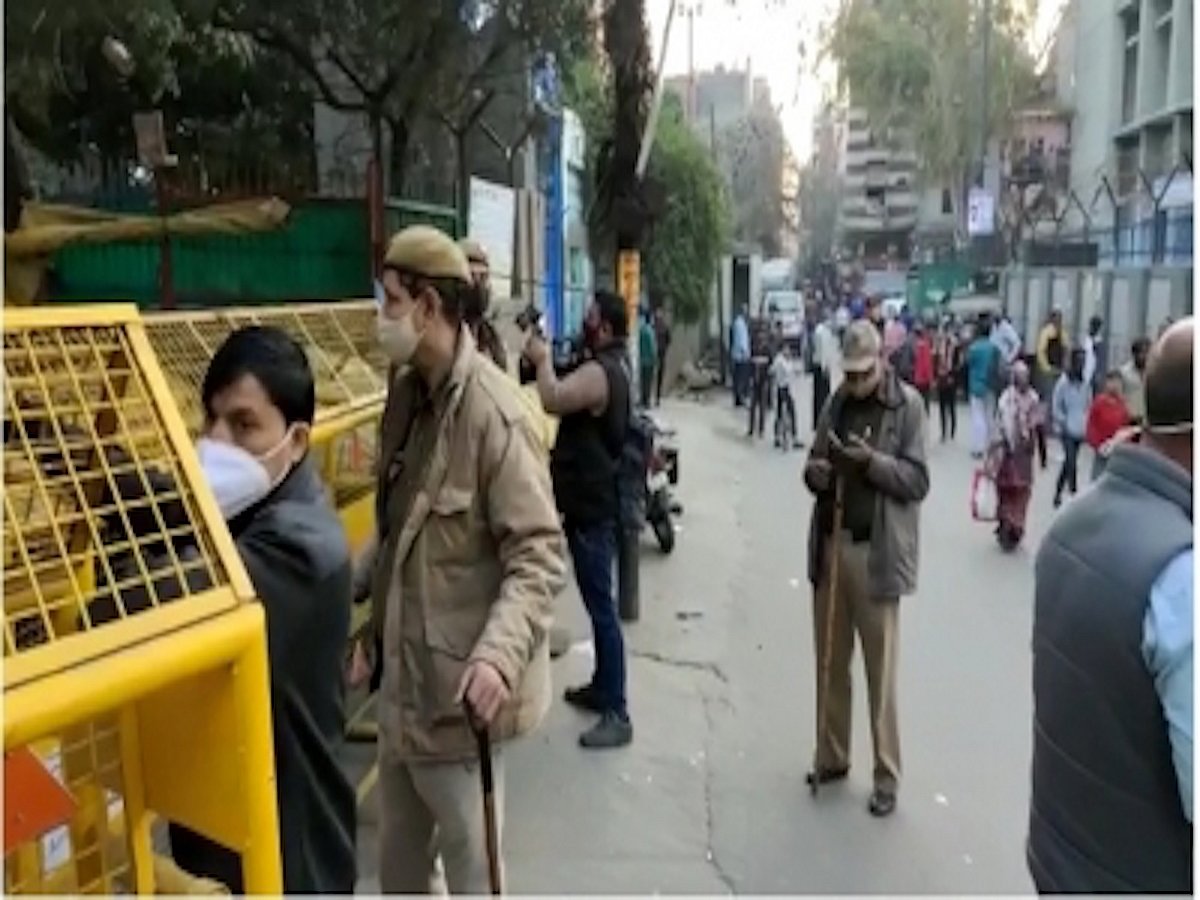 Two bomb threats in Delhi create panic, NSG summoned