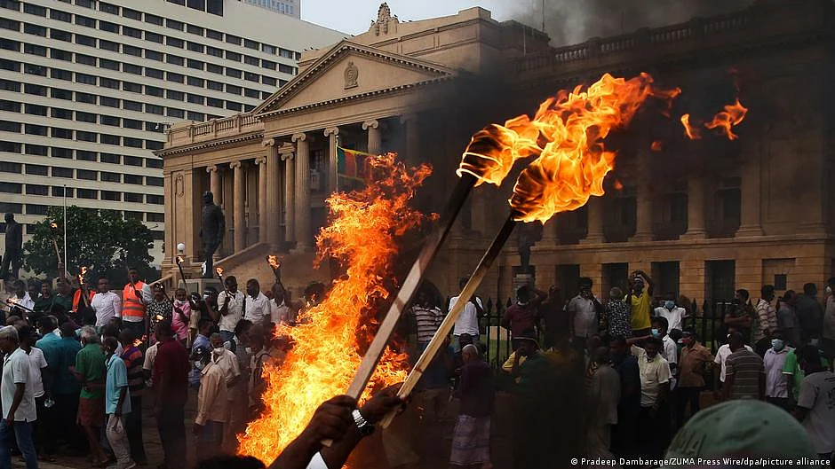 Sri Lankan police arrests 45 people; imposes curfew after protests outside President's residence 