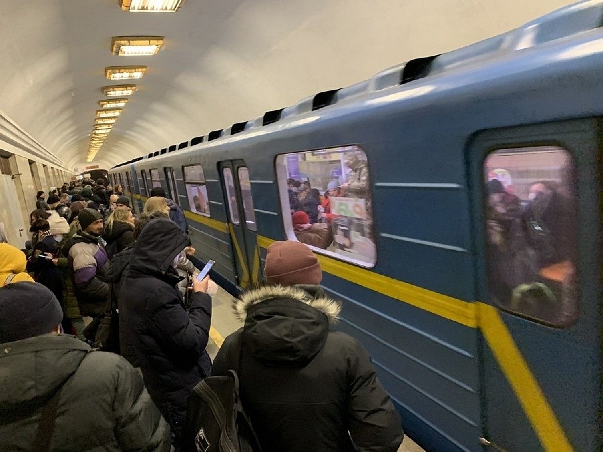 US Embassy in Kiev asks Americans to leave Ukraine
