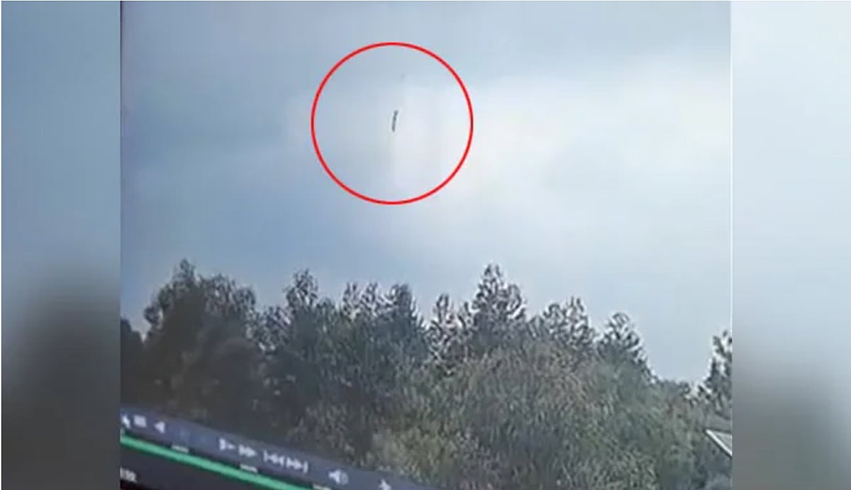 Search teams find second black box of crashed Chinese plane