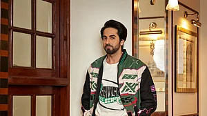 ‘On poetry day, I urge everyone to pour their hearts out to each other!’: Ayushmann Khurrana