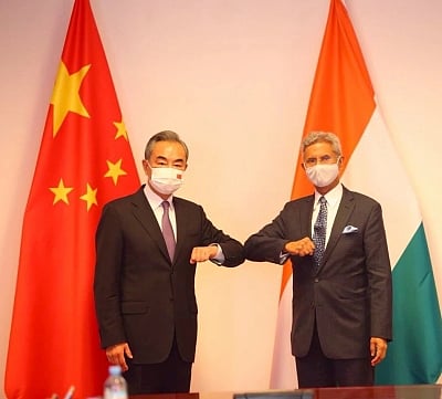 Chinese Foreign Minister in India, meets Jaishankar