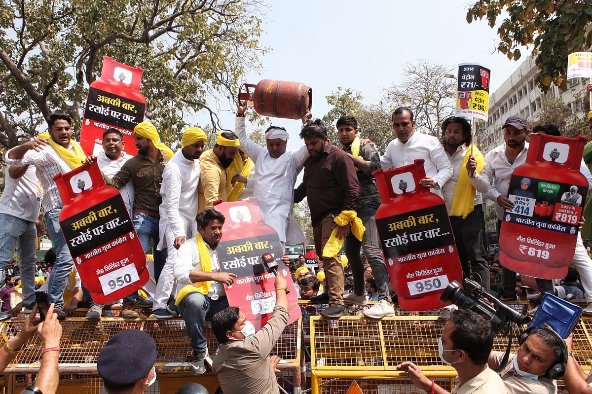 Congress to run three-phase campaign against price rise from March 31 to April 7