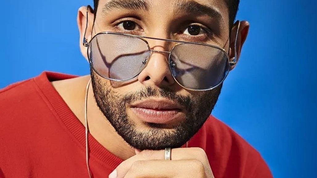 Siddhant Chaturvedi takes up Bachchhan Paandey's 'Bewafa' challenge on the sets of 'Yudhra'