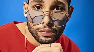 Siddhant Chaturvedi takes up Bachchhan Paandey's 'Bewafa' challenge on the sets of 'Yudhra'
