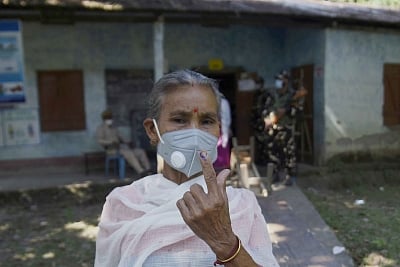 Varanasi: Ukraine war, Operation Ganga dominate public discourse on poll day