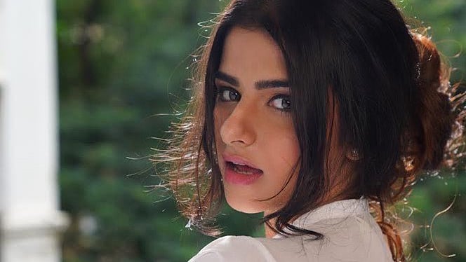 Star kids too have to face challenges, says Bhagyashree's daughter