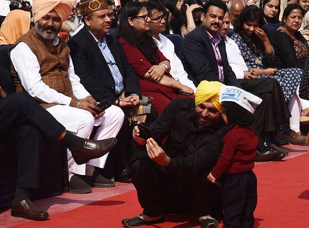 Punjab: Eight first time MLAs among 10 ministers inducted in Bhagwant Mann's cabinet