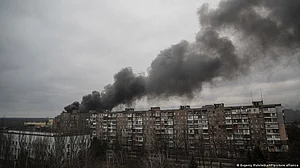 3 killed, 17 injured in Mariupol hospital bombing