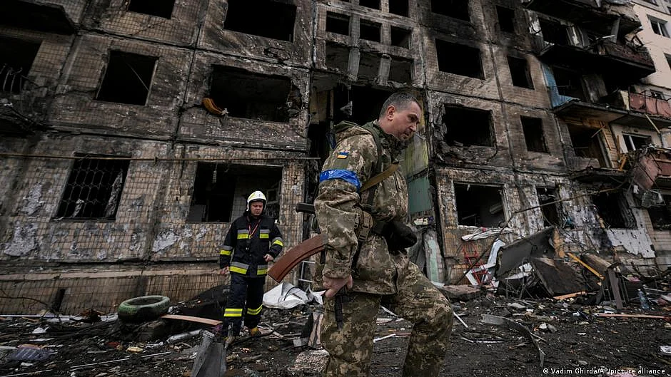 Putin's forces may only be able to keep up for another 14 days: UK defence sources