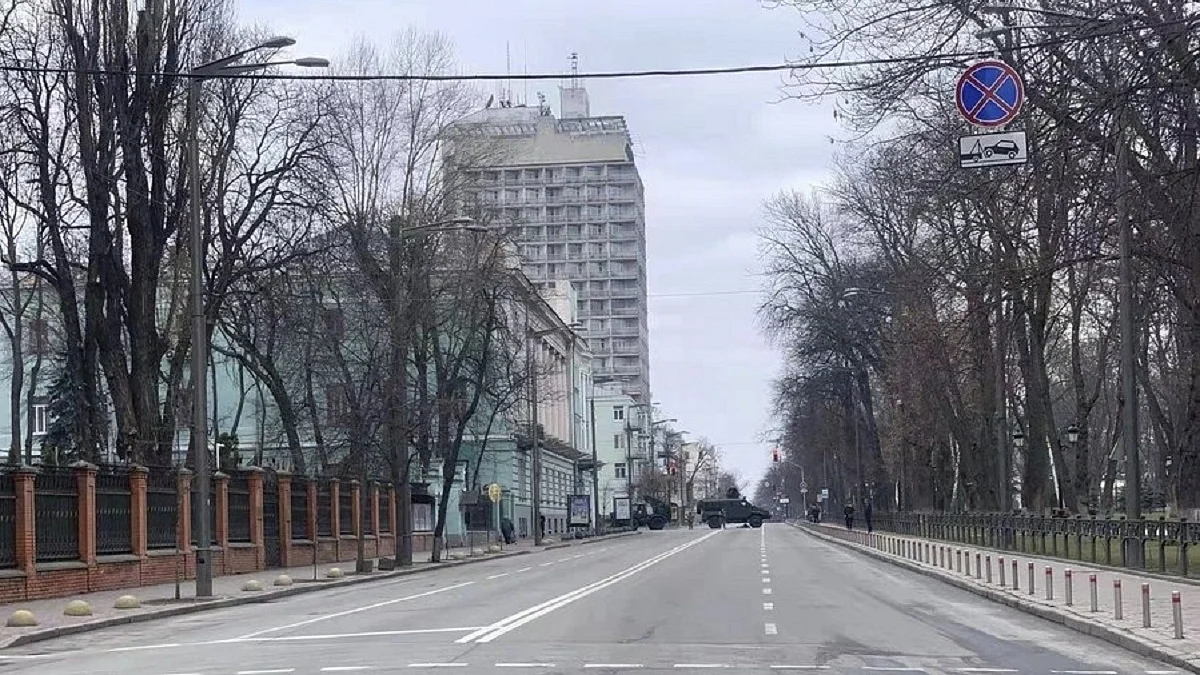 Deserted roads in Kiev
