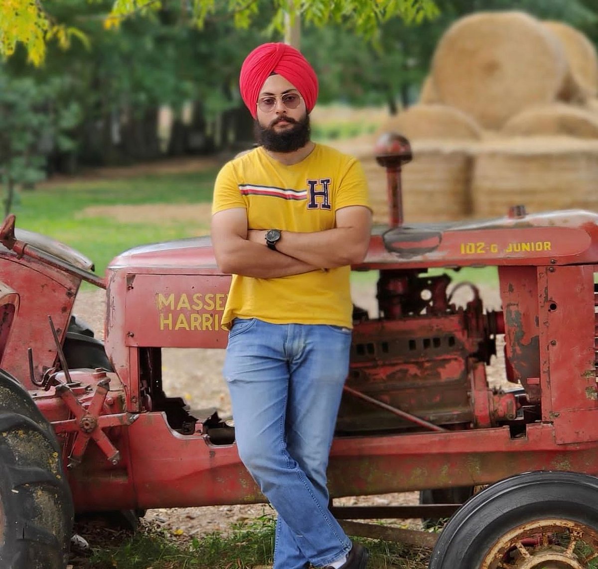 Jonita Gandhi's punjabi music video 'Mera Jee Karda' director Diljot Garcha heaps praises on her