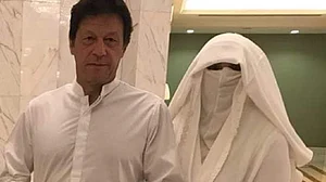 Close friend of Imran's wife leaves Pak amid allegations