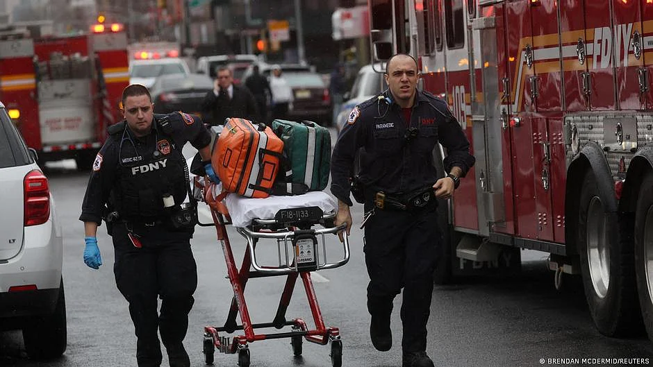 New York: Several injured in Brooklyn subway shooting