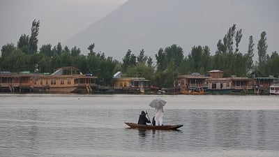 Partly cloudy sky, light rain/thundershowers likely in J&K