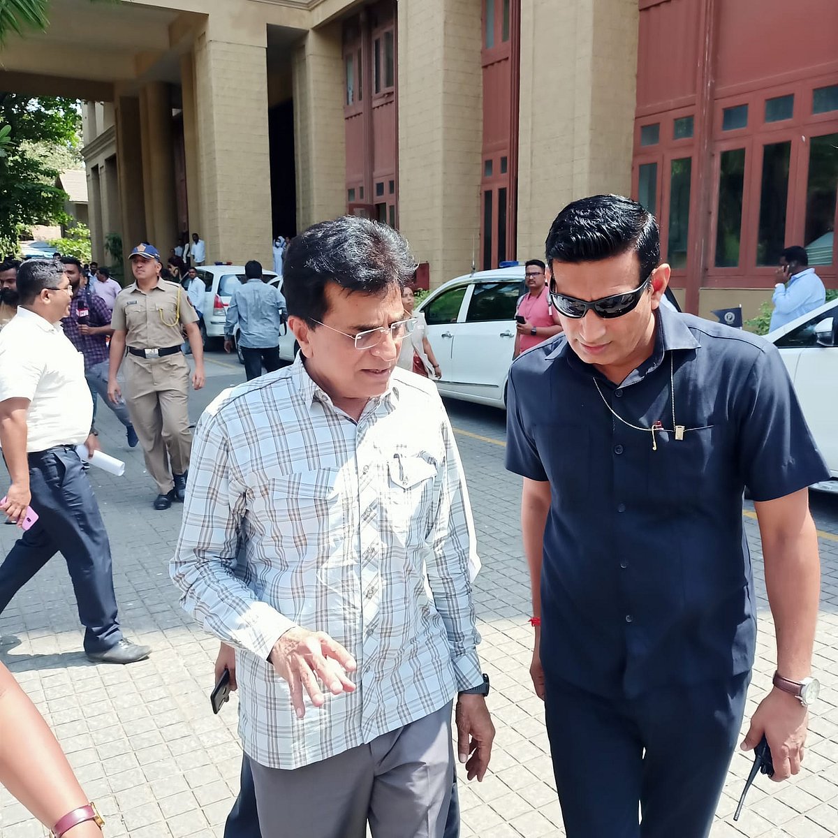 Has BJP's Kirit Somaiya been throwing stones from a glass house?