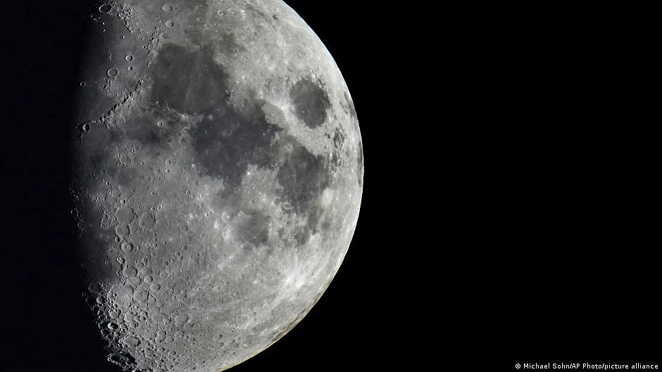 Lunar crystals from Apollo 17 mission revise Moon's age by 40 million years. (photo: DW)