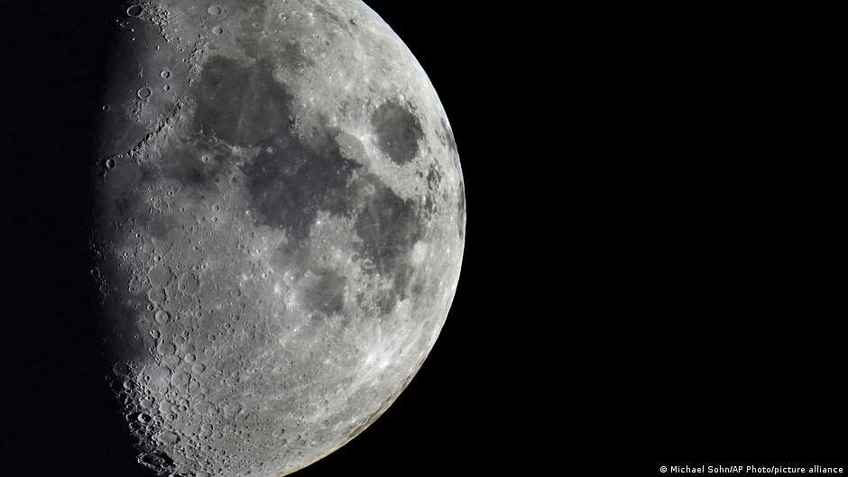 Lunar crystals from Apollo 17 mission revise Moon's age by 40 million years. (photo: DW)