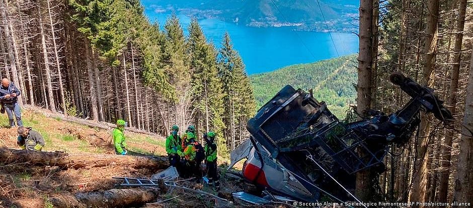 J'khand ropeway accident: One dead, operation on to rescue others stranded in trollies